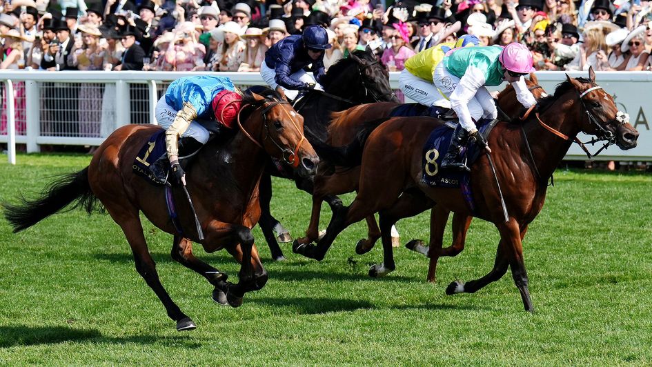 Haatem (near side) narrowly wins the Jersey Stakes