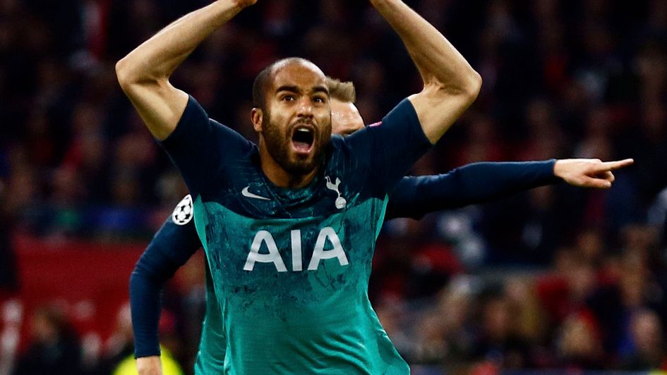 Moura celebrates his second goal